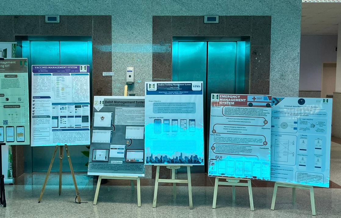 ​اقامت الكلية الجامعية باملج ممثله بقسم علوم الحاسب شطر الطالبات فعاليةGraduation project poster dayحيث قامو الطالبات بعرض مشاريع التخرج للحضور​​